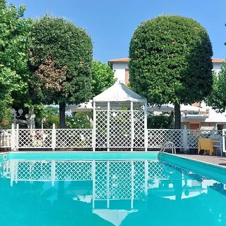 Hotel Garden B&B Marotta Exterior foto