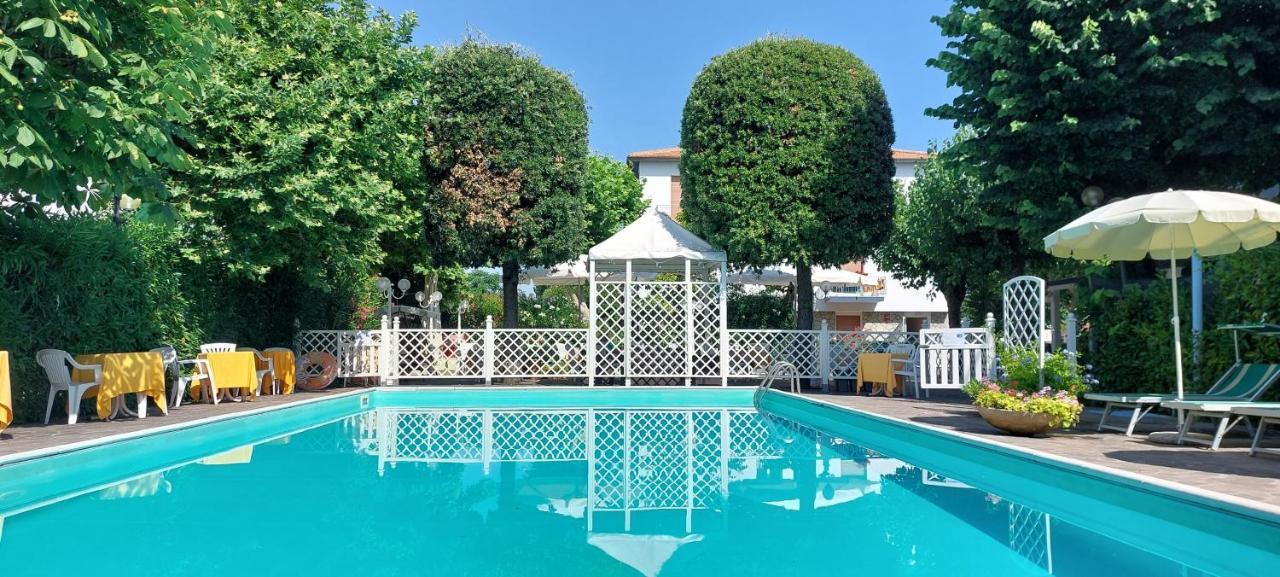 Garden Hotel